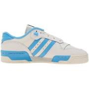 Baskets basses adidas if6135