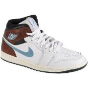 Baskets basses Nike Air 1 Mid