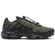 Baskets Nike BASKETS AIR MAX PLUS UTILITY VERT ET NOIR