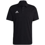 T-shirt adidas -