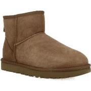 Boots UGG classic mini