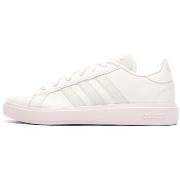 Baskets basses adidas ID3029