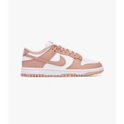 Baskets Nike Dunk low Rose Whisper