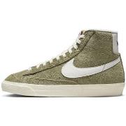 Baskets montantes Nike BLAZER MID 77 KAKI