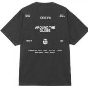 T-shirt Obey around the globe