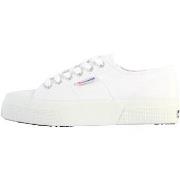 Baskets basses Superga Basket Basse à Lacets Platform