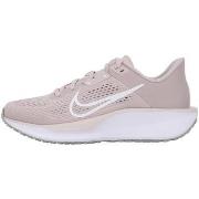 Chaussures Nike Wmns quest 6