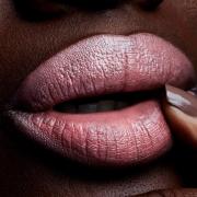 MAC Cremesheen Pearl Lipstick (Various Shades) - Modesty
