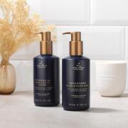 Aromatherapy Associates Vernieuwende Hand- en Bodylotion 300 ml