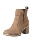 Chelsea boots