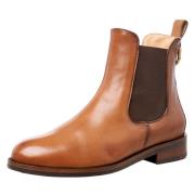 Chelsea boots