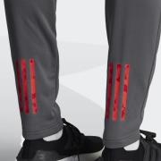 Pantalon de sport 'Train Essentials Seasonal'