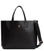 Th Distinct Satchel