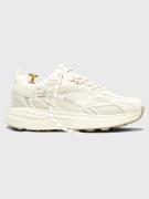 Mercer Amsterdam The re-run max suede off white