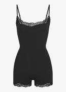 SKIMS Fits Everybody playsuit met details van kant