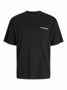 T-shirt, korte mouwen en logo achteraan