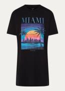 NIKKIE Sunset mini jurk met print