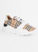 Burberry Regis sneaker met kalfsleren details
