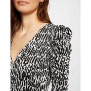 Blouse col v, manches 3/4