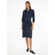 Robe en jean, manches courtes, longueur genou, bou