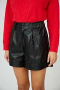 Short en simili