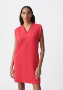 Robe courte sans manches, col V
