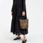 Sac à main seau léopard en cuir