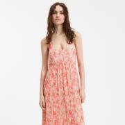 Robe longue plissée fines bretelles imprimé floral