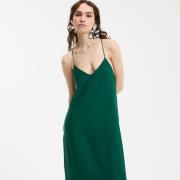 Robe longue, à fines bretelles