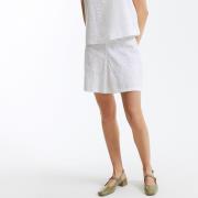 Short en broderie anglaise