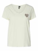 Tshirt col V, cœur brodé