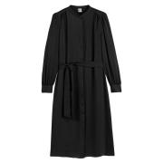 Robe ceinturée manches longues