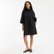 Robe évasée, courte, manches longues