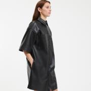Robe ample et courte en simili, Signature SARA