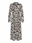 Robe droite, longue, manches longues